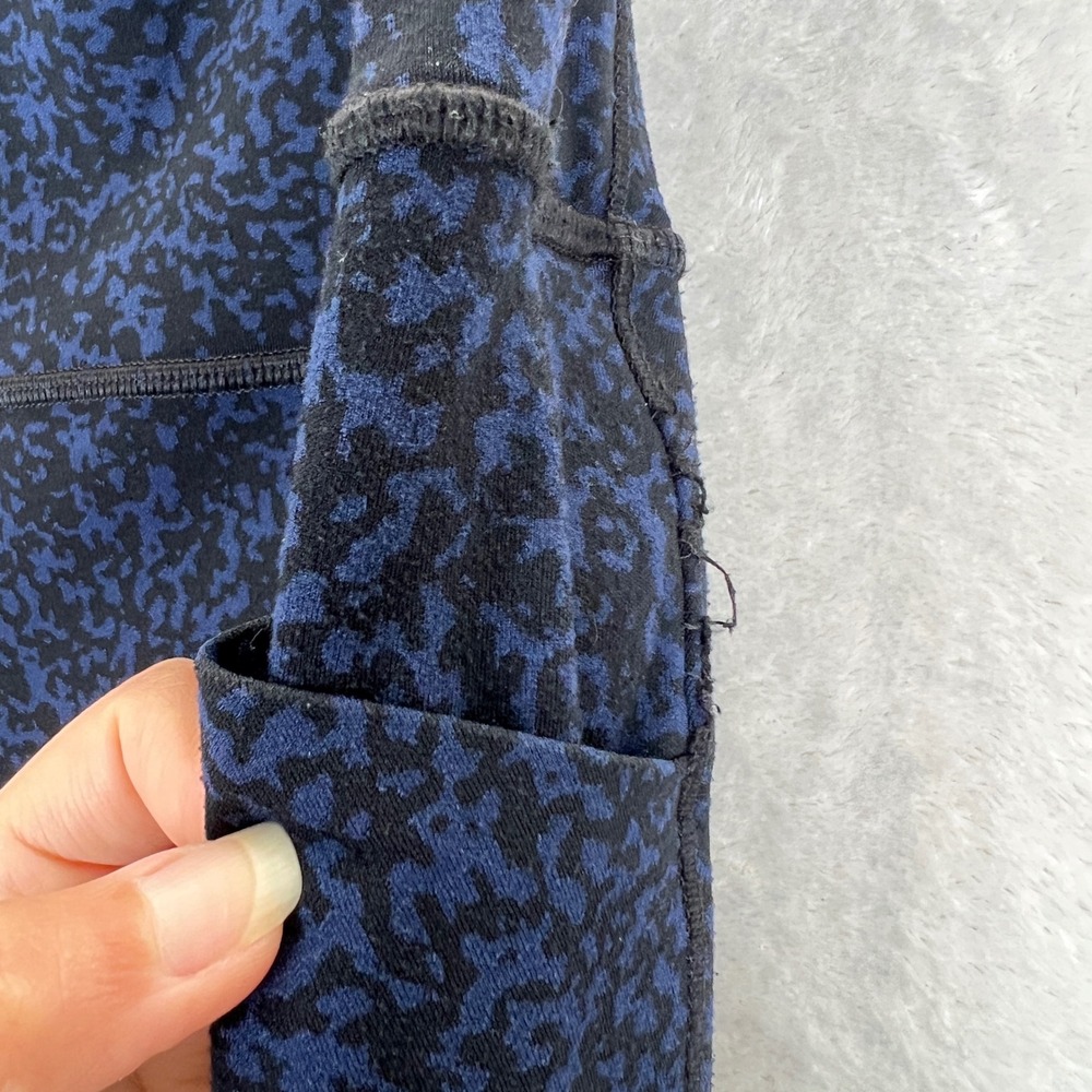 Athleta Salutation Stash Pocket Tight Blue Black Leopard Print Leggings Size M - Picture 7 of 11